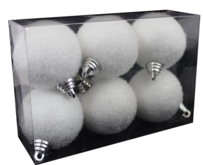 6 białych bombek