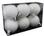 6 białych bombek