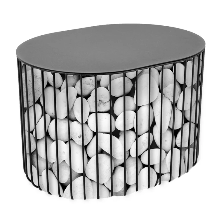 Stolik kawowy z szerokim blatem 58 × 45 cm - przestrzeń na relaks i rozrywkę na świeżym powietrzu.
