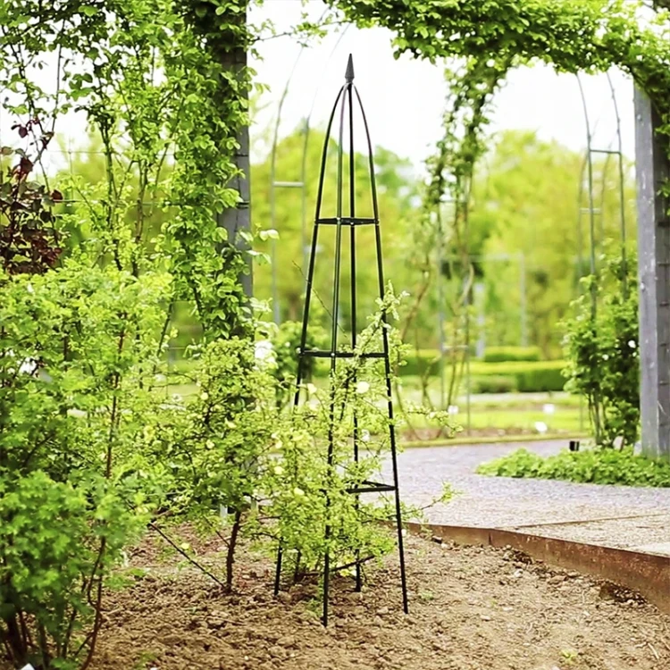 Pergola ogrodowa piramida