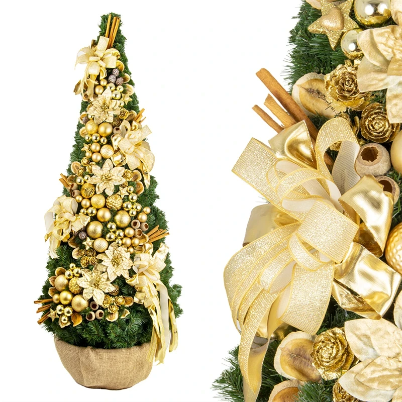 Choinka ubrana Złota