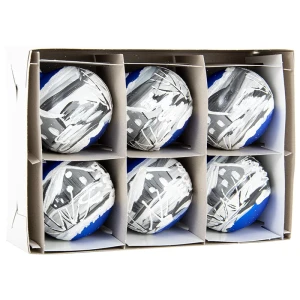 Niebieska szklana bombka dekorowana - chatka z drzewkami  