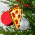 Kto Powiedział, że na Choince Muszą Być Bałwanki? Mamy Pizzę!