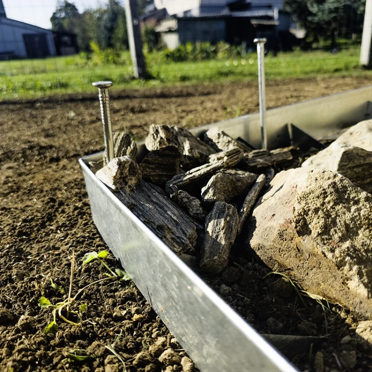 Metalowe obrzeże ogrodowe 100 cm