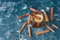 cinnamonnd-lemons-with-cup-drink-blue kopia.webp