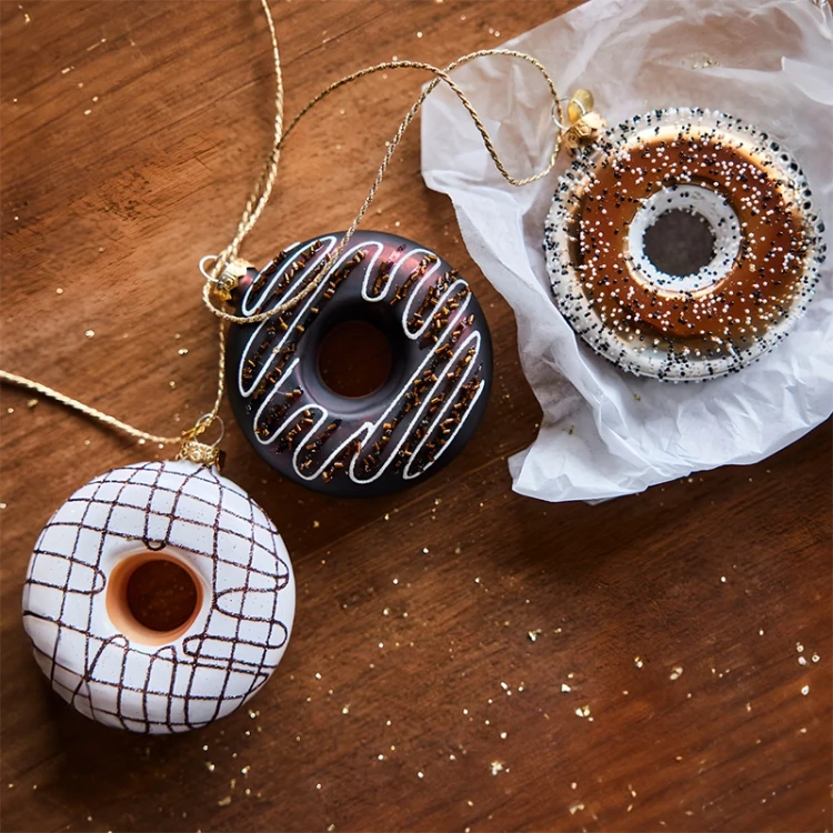 Szklana Zawieszka Choinkowa "Świąteczny Donut" fot.4