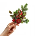 Gałązka Świąteczna z igliwia z jabłkami 26 cm