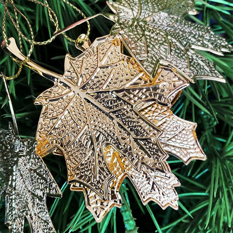 Zestaw 4 szt. Złotych Metalowych zawieszek Liści fot.2