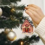 mother-with-cute-daughter-standing-near-christmas-tree kopia 2.webp