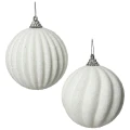 Białe żłobione bombki choinkowe kpl. 6 szt. 8 cm