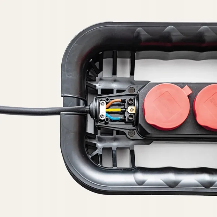 QS Niestandardowy zwijacz kabla z listwą do skrzynek narzędziowych