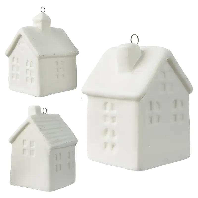 Porcelanowy domek - Zawieszka choinkowa 6,5 cm