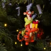 Zawieszka choinkowa Tygrysek z prezentem z bajki Kubuś Puchatek od DISNEY