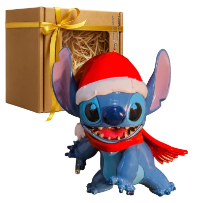 Zawieszka choinkowa Stitch w czapce Mikołaja z bajki Lilo i Stitch od DISNEY
