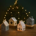 Domek - Porcelanowa figurka świąteczna 11 cm mix wzorów