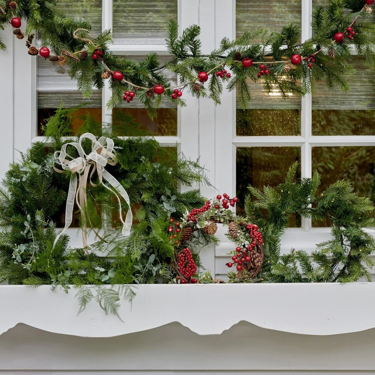 Zielony wieniec na drzwi PE/PVC 80 cm KAEMINGK 680861